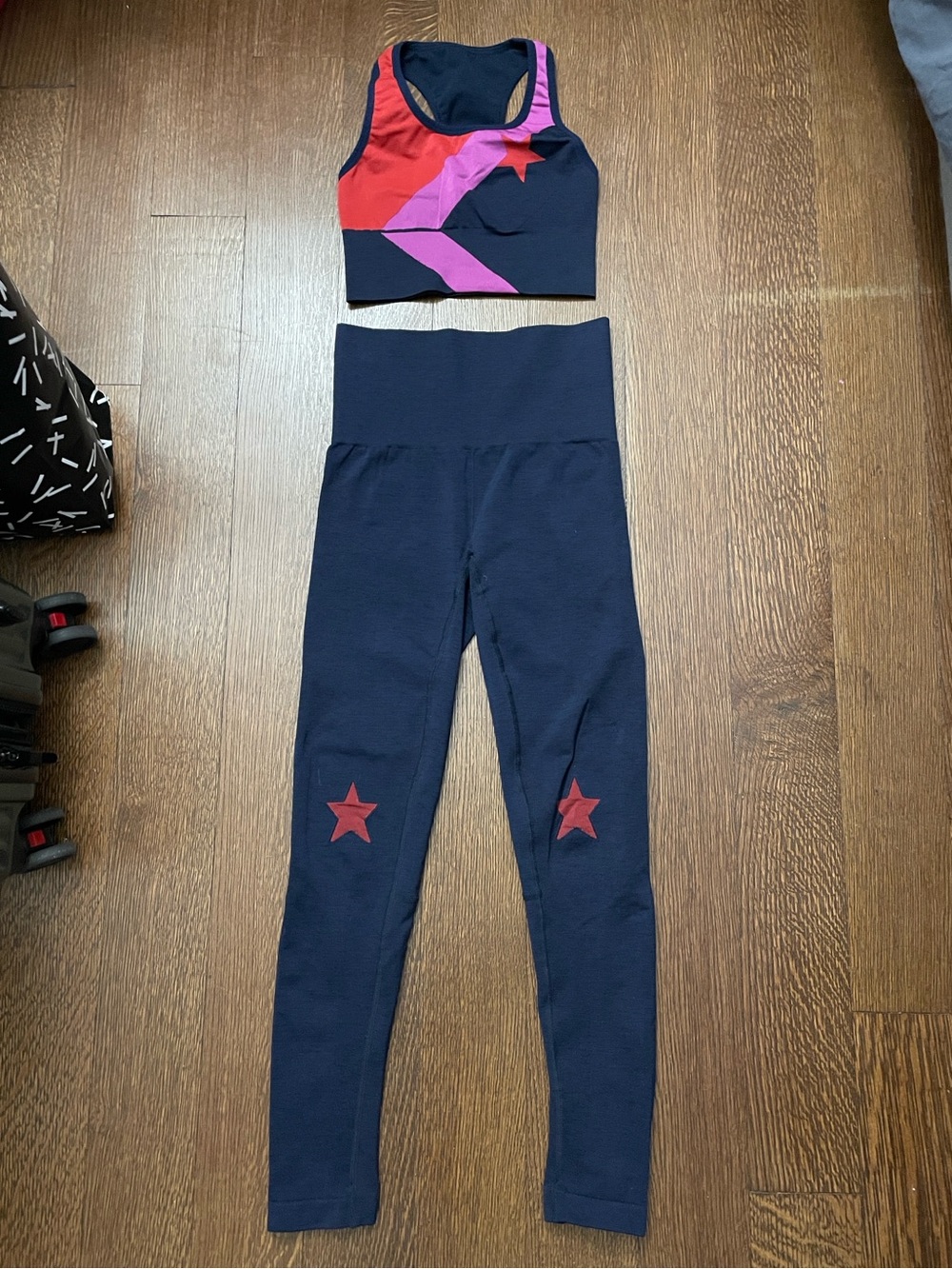 Women’s Navy Star and Red/Pink Colorblock Sports Bra and Leggings Set